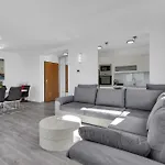 Sea View Dammi With Free Parking Апартаменти *