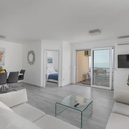 Sea View Dammi With Free Parking *