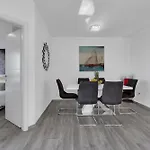 Sea View Dammi With Free Parking דירה *