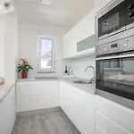 Sea View Dammi With Free Parking Apartamento Makarska