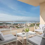 Sea View Dammi With Free Parking *