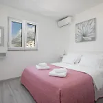 Sea View Dammi With Free Parking