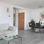 Sea View Dammi With Free Parking