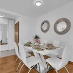 Sea View Dammi With Free Parking דירה מאקרסקה