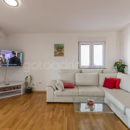 Sea View Dammi With Free Parking Apartment *