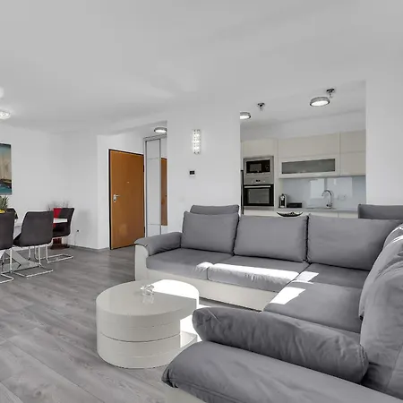 Sea View Dammi With Free Parking Lägenhet *