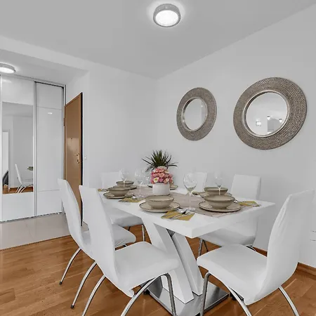 Sea View Dammi With Free Parking Appartement Makarska