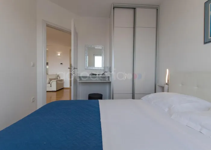 Sea View Dammi With Free Parking Apartment *