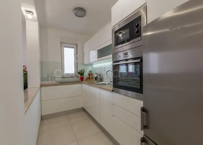 Sea View Dammi With Free Parking