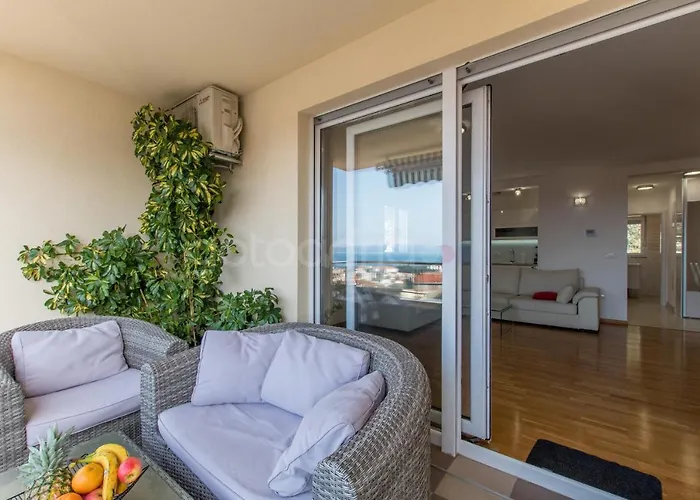 Sea View Dammi With Free Parking Apartment Makarska