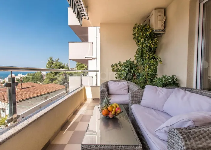 Sea View Dammi With Free Parking Apartment Makarska