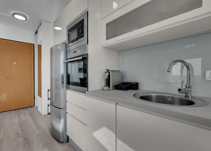 Sea View Dammi With Free Parking *