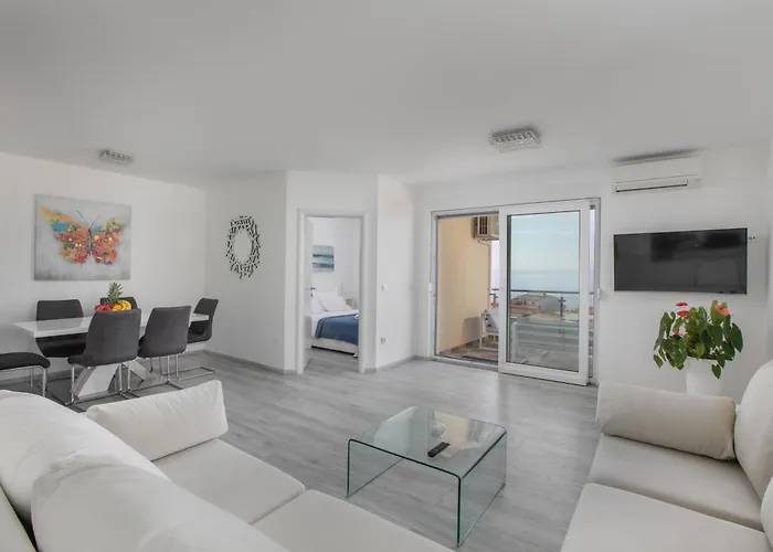 Sea View Dammi With Free Parking *