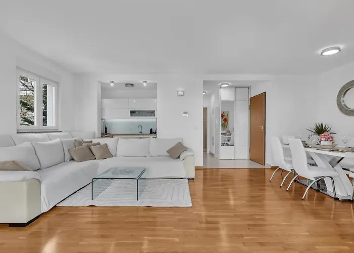 Sea View Dammi With Free Parking Apartment *