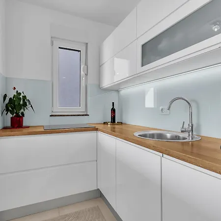 Apartman Sea View Dammi With Free Parking