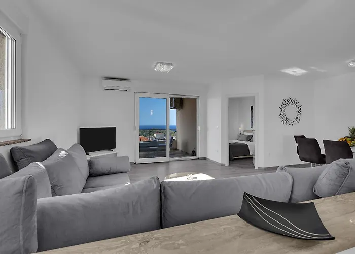 Sea View Dammi With Free Parking