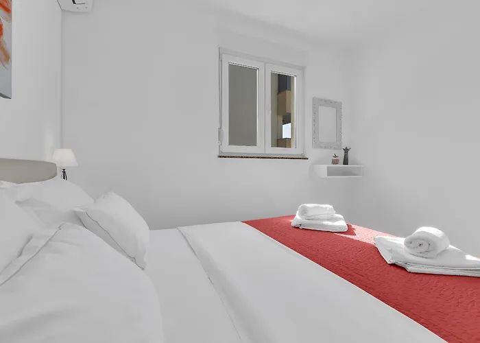 Sea View Dammi With Free Parking *